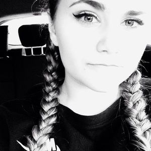 Meet your Posher, Ashleigh