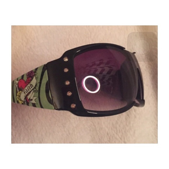NWOT Sunglasses