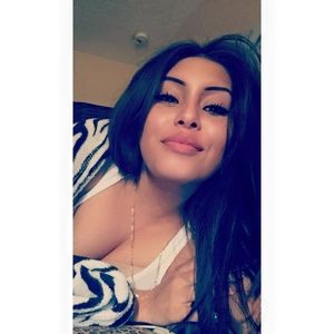 Meet your Posher, Paola