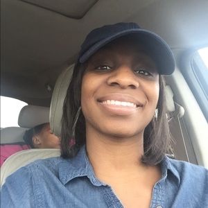 Meet your Posher, Celia