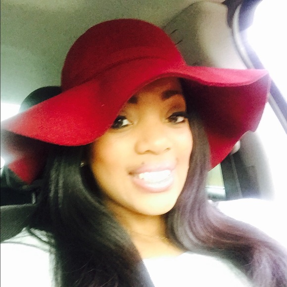 Burgundy floppy hat👒 - Picture 2 of 2