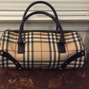 Burberry bucket handbag