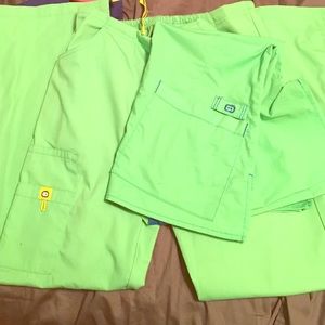 wonder wink flex lime green scrubs!💚