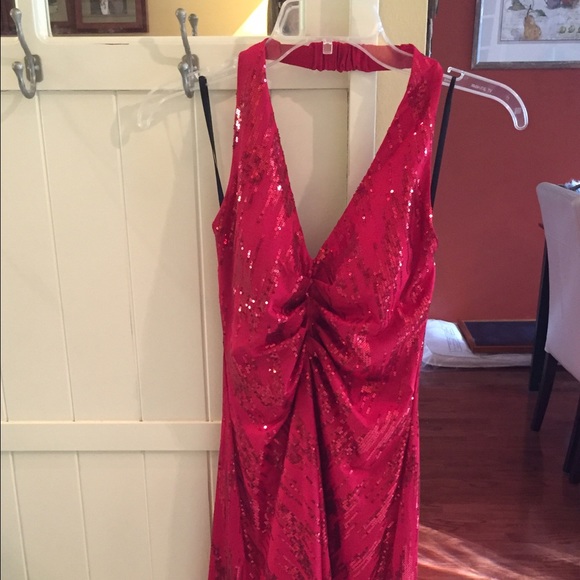 Red Sequined dress - Picture 3 of 3