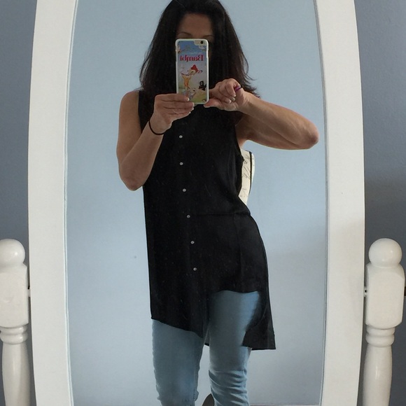 Sheer Black Hi Low Sleeveless Blouse - Picture 3 of 4