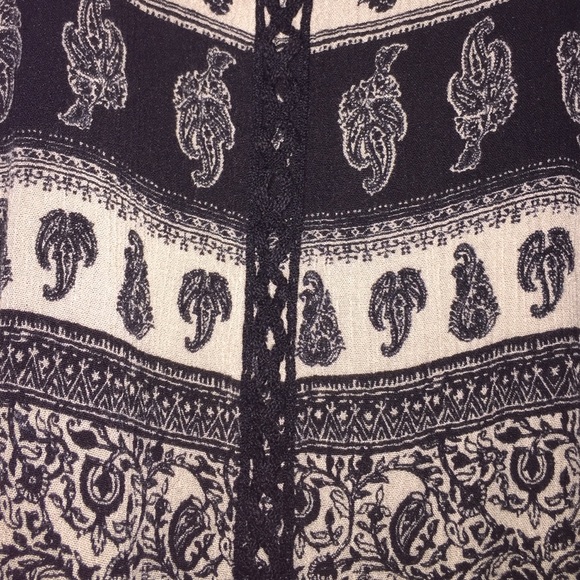 Black and Cream Printed Tank - Picture 2 of 2