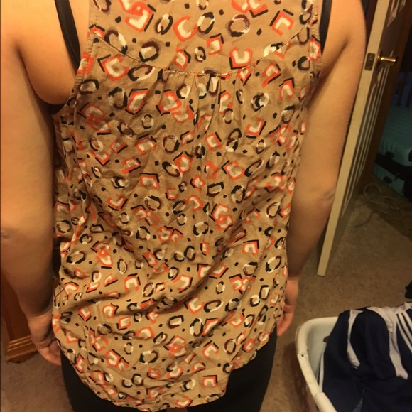 Button up tank - Picture 2 of 3