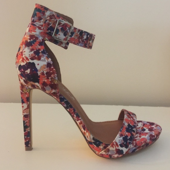 Shoes - BRAND NEW! Floral heeled sandals