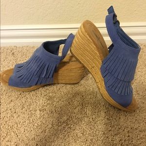 Minnetonka fringe espadrilles