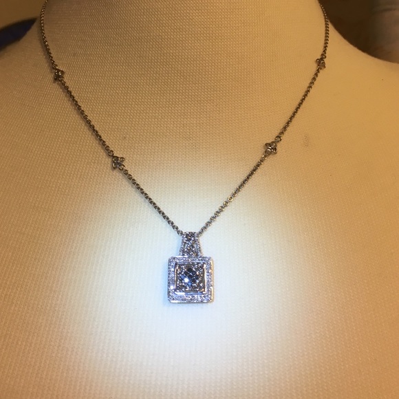 Diamond white/black enchanted  necklace 👄 20 in - Picture 1 of 3