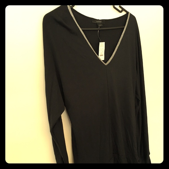 Long sleeve v-neck