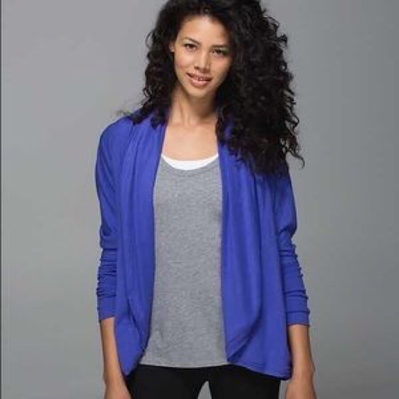 Lululemon To and Flow Wrap
