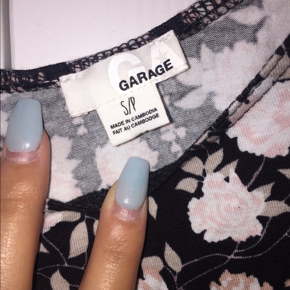 Crop top - Picture 2 of 2