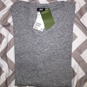 MENS H&M V-NECK