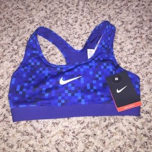 ❗️❗️SALE❗️❗️Nike pro sports bra NWT