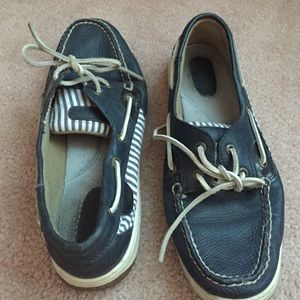 Sperry top sider in blue with blue/white detail