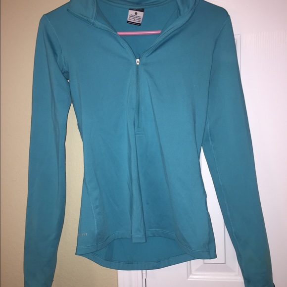 Nike pullover - Picture 1 of 3