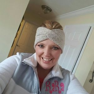 Meet your Posher, Robin