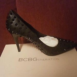 BCBG- LIGHTLY WORN
