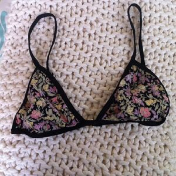 Brandy Melville Bralette🌸 - Picture 1 of 4