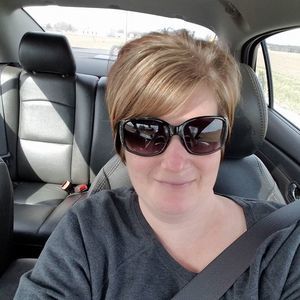 Meet your Posher, Angela