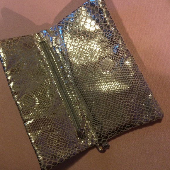 Embellished Rhinestone Shiny Metallic Fancy Luxury Wristlet Clutch Purse Bag - Picture 2 of 3