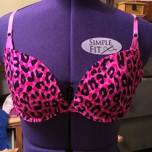 Victoria's Secret Pink t-shirt Demi bra