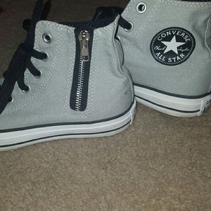 Converse tennis shoes