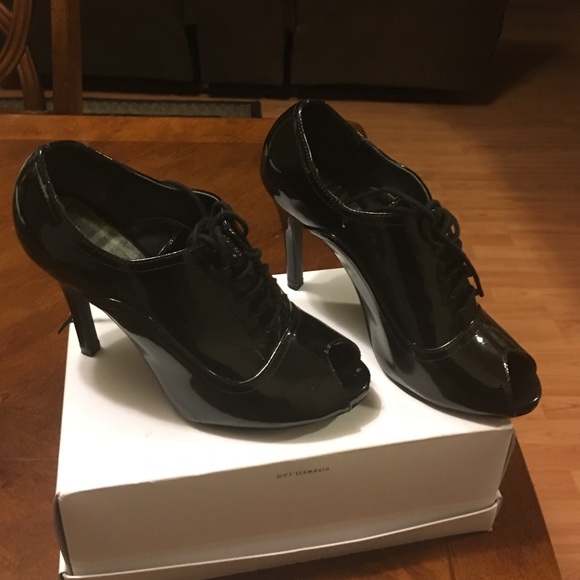 Black patent boot shoe - Picture 1 of 2