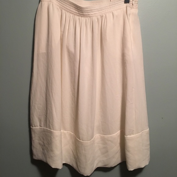 White skirt with pockets