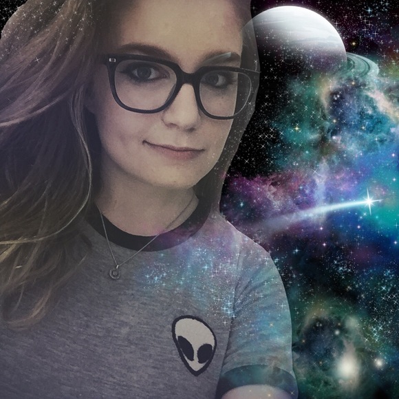 Meet your Posher, Alien Couture - Picture 3 of 4