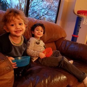 Meet your Posher, Mona