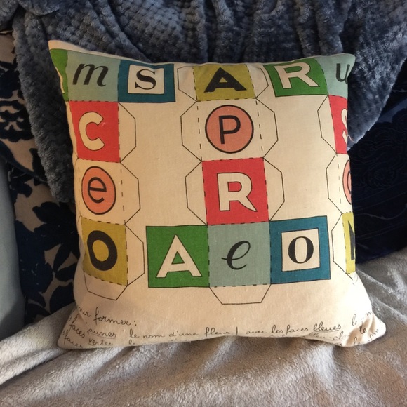 Decorative pillow