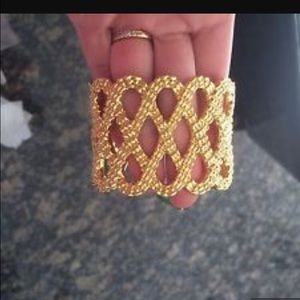 NWT Lilly Pulitzer Gold Bangle NWT Lilly Pulitzer Gold Bangle