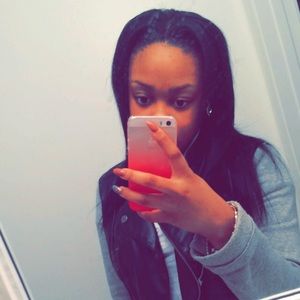 Meet your Posher, Taniea