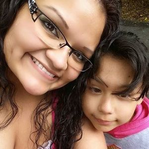 Meet your Posher, Raquel