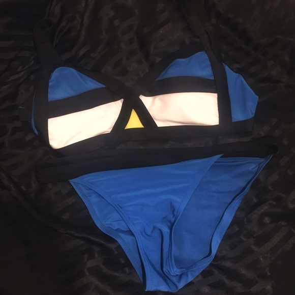 Color Block Bathing Suit - Picture 3 of 4