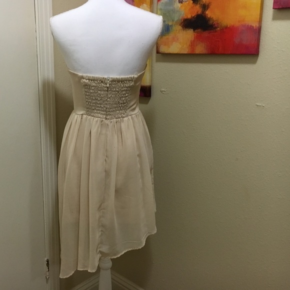 Beautiful Gold Dress! 👗👗👗 - Picture 3 of 3