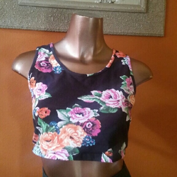 Floral crop top!