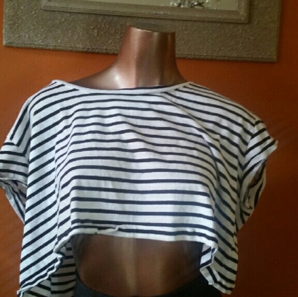 Horizontal strip crop top