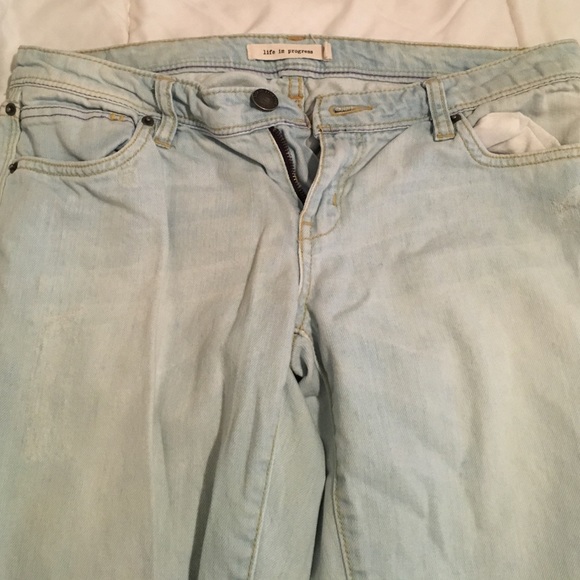 Super light faded jeans or cropped pants! - Picture 2 of 3
