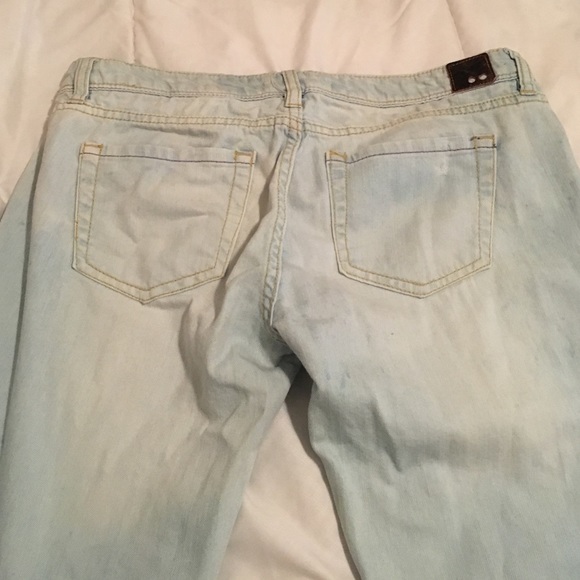 Super light faded jeans or cropped pants! - Picture 3 of 3