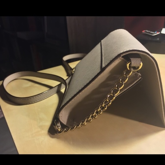 Kate Spade Purse - Picture 2 of 4