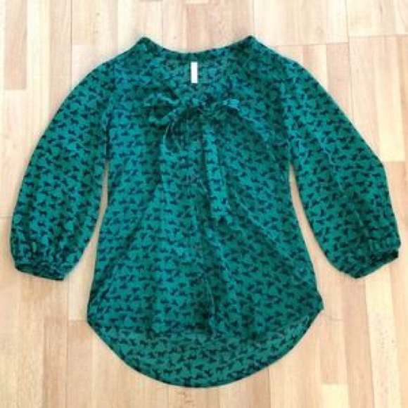 Green Chiffon Shirt🍀