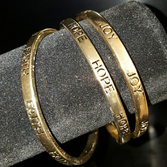 Bangle Triple Gold Boutique Style
