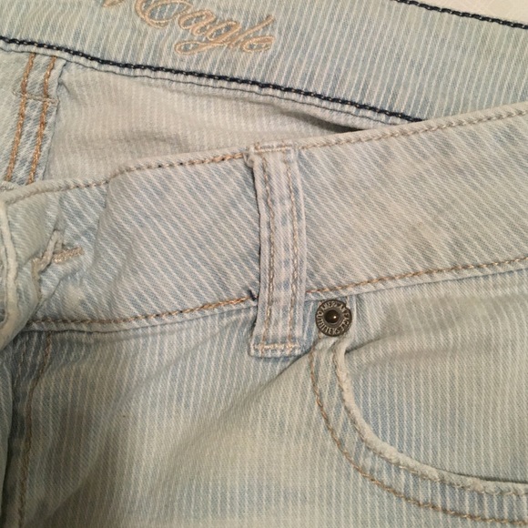 American Eagle light denim and white shorts - Picture 2 of 3