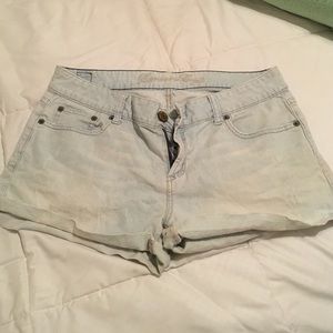 American Eagle light denim and white shorts