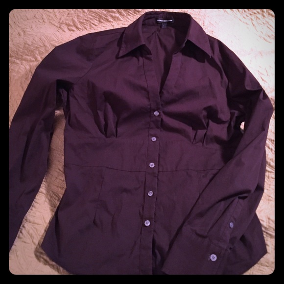 Chocolate brown tailored fit shirt.