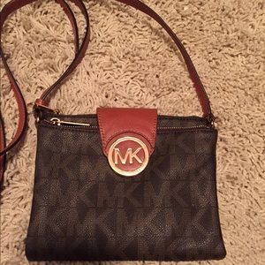 Reduced! Barely worn Michael Kors Crossbody purse
