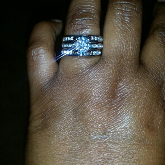 ****SOLD*******2.75 Ct Australian Crystal. 3 pcs